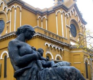 Monumento à Mãe Preta, de Julio Guerra